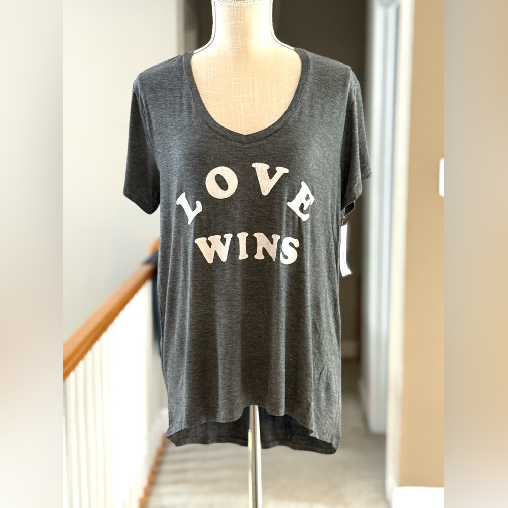Grayson Threads Love Wins Sleep‎ Shirt Charcoal Heather V-Neck XL T0242JT4